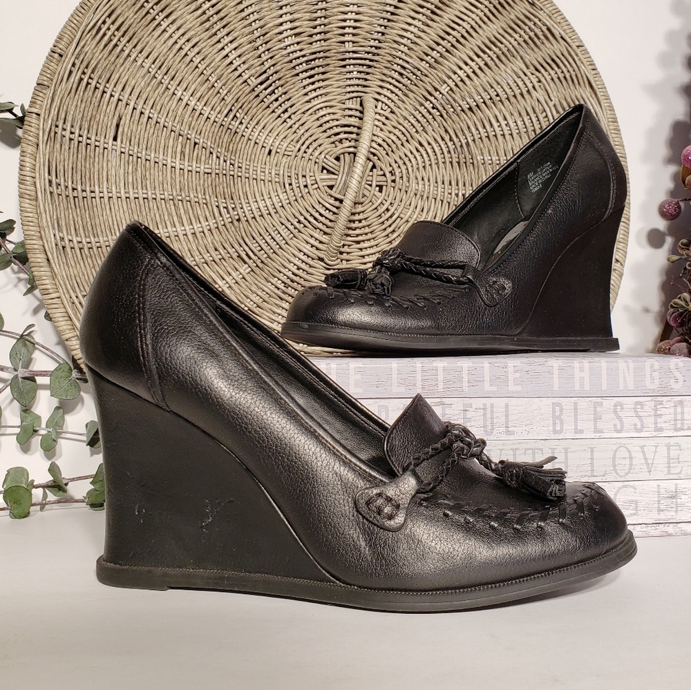 A.N.A. Women’s Black Leather Wedges 8